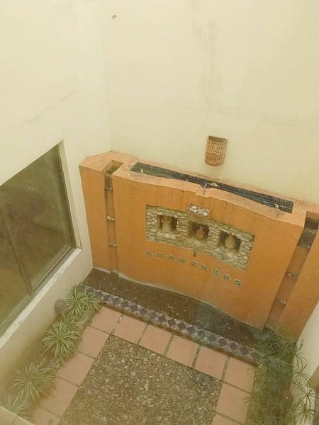 Central garden with a fountain that ventilates the whole building, private property for sale in northern Oaxaca