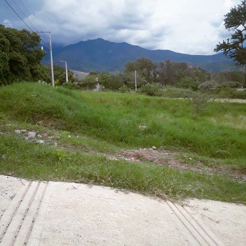 Huayapam land for sale terreno en venta lot 201 sqm 201m2 flat with paved road and electricity